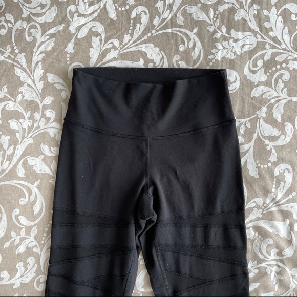 lululemon *limited edition* Tech Mesh High Times - Picture 2 of 9